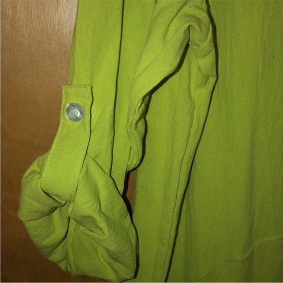 Women’s Long Sleeve Button Down Dress Shirt Lime Green W/ Side Slits Size Small - Picture 5 of 7